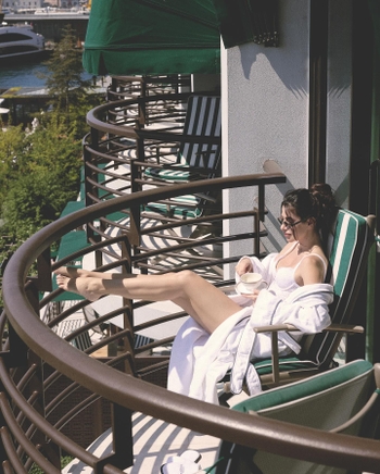 Nesrin Cavadzade