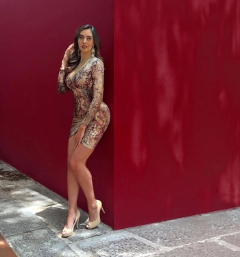 Gladys Flores