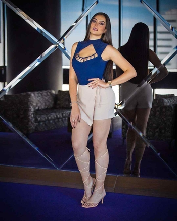 Gladys Flores