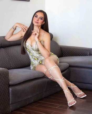 Gladys Flores
