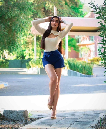 Gladys Flores