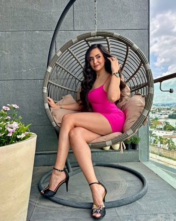 Gladys Flores