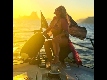  alt="Livia Andrade"