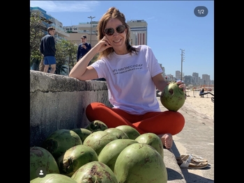  alt="Julia Almeida"