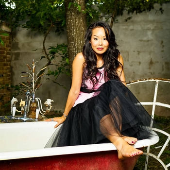 Gloria Tsai