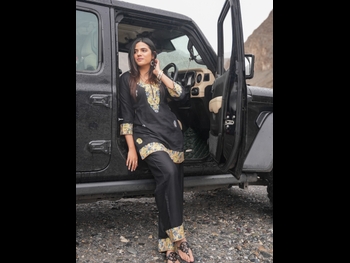  alt="Mehreen Gandhi"