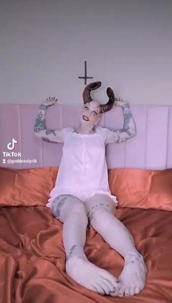 Lyrik Allure