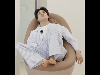  alt="Jeno"