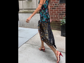  alt="Leandra Medine"