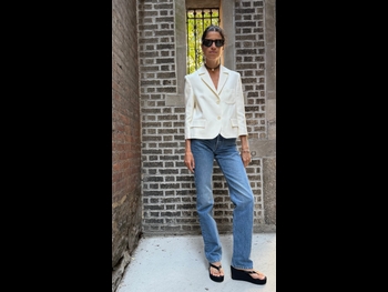 alt="Leandra Medine"