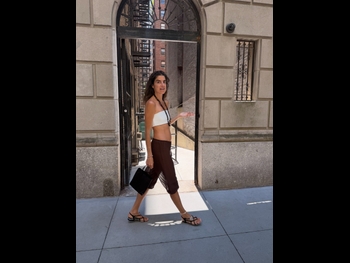  alt="Leandra Medine"