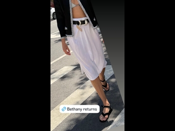  alt="Leandra Medine"