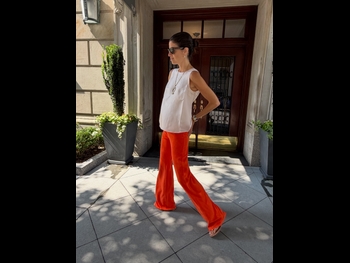  alt="Leandra Medine"