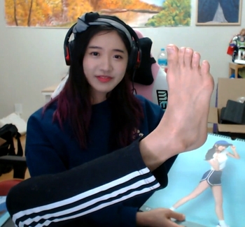 Yoo 'Jinnytty' Yoonjin