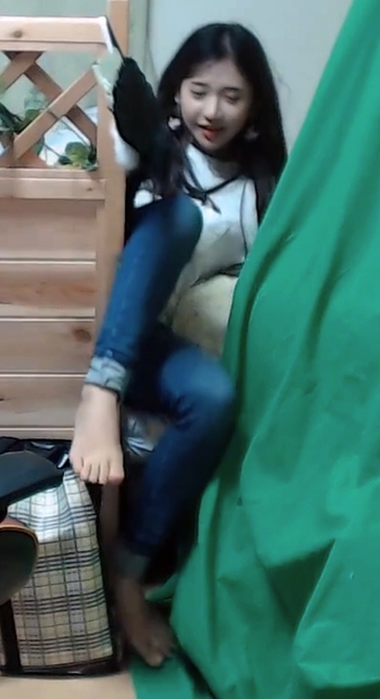 Yoo 'Jinnytty' Yoonjin