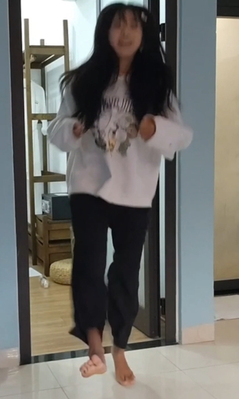 Yoo 'Jinnytty' Yoonjin