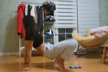 Yoo 'Jinnytty' Yoonjin