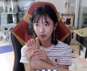 Yoo 'Jinnytty' Yoonjin