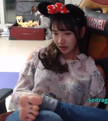 Yoo 'Jinnytty' Yoonjin