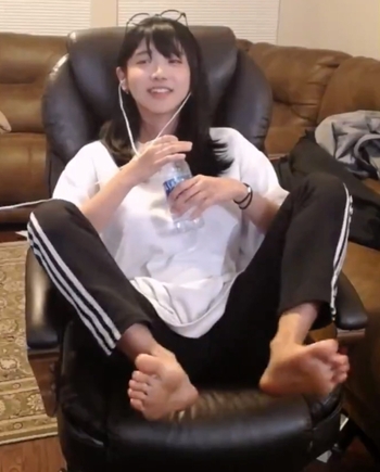 Yoo 'Jinnytty' Yoonjin
