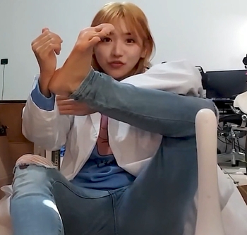 Yoo 'Jinnytty' Yoonjin