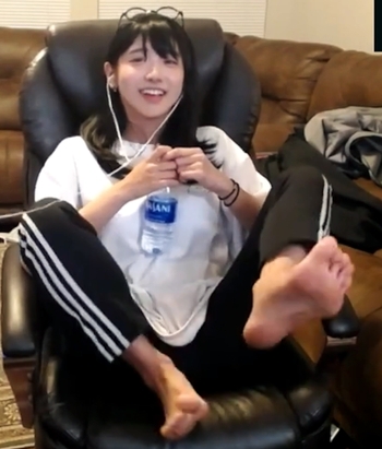 Yoo 'Jinnytty' Yoonjin