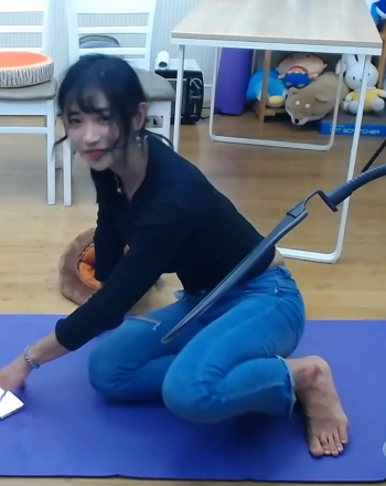 Yoo 'Jinnytty' Yoonjin