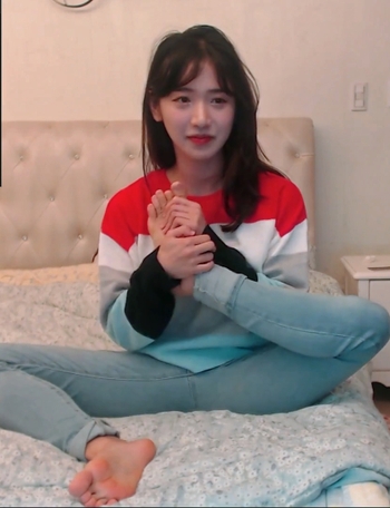 Yoo 'Jinnytty' Yoonjin
