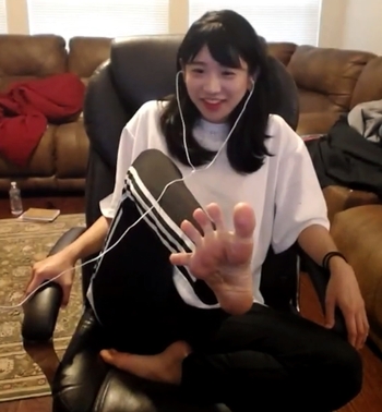 Yoo 'Jinnytty' Yoonjin