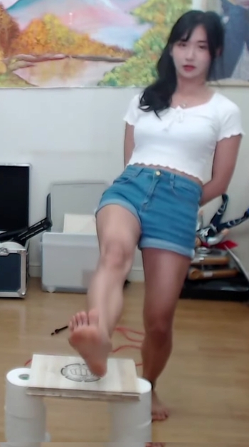 Yoo 'Jinnytty' Yoonjin