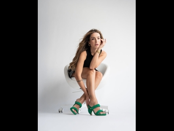  alt="Bruna Gomes"