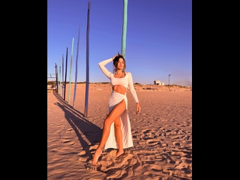  alt="Bruna Gomes"