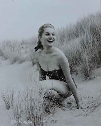Belinda Lee