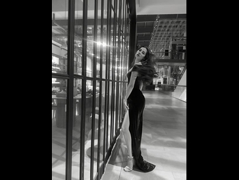  alt="Zara Khan"