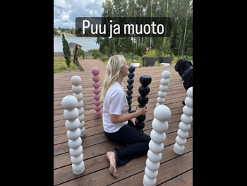  alt="Laura Huhtasaari"