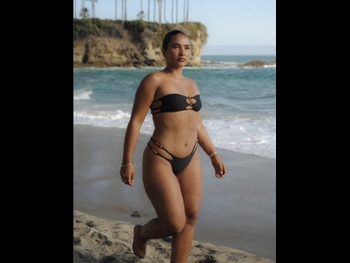  alt="Sienna Mae Gomez"