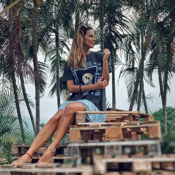 Lara Álvarez