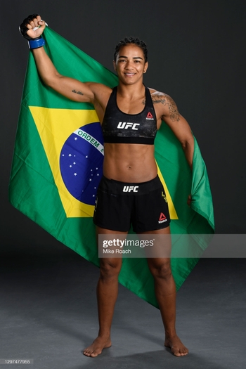 Viviane Araujo
