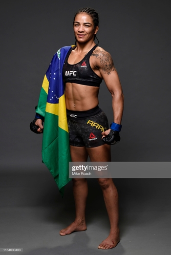 Viviane Araujo
