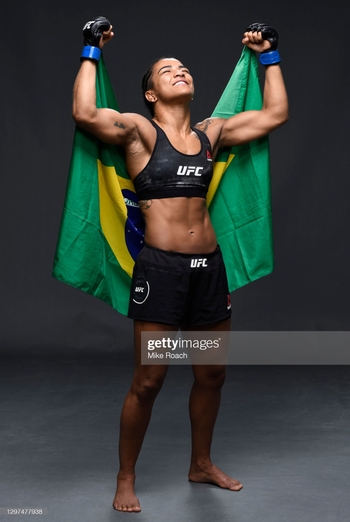 Viviane Araujo