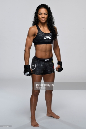 Viviane Araujo