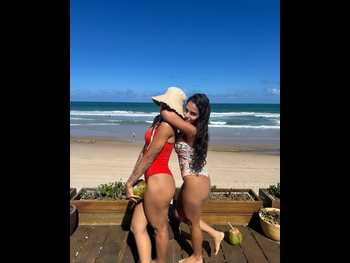  alt="Mirella Santos"