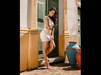  alt="Mirella Santos"