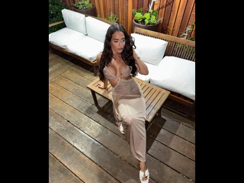  alt="Mirella Santos"