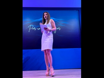  alt="Fernanda Torres"
