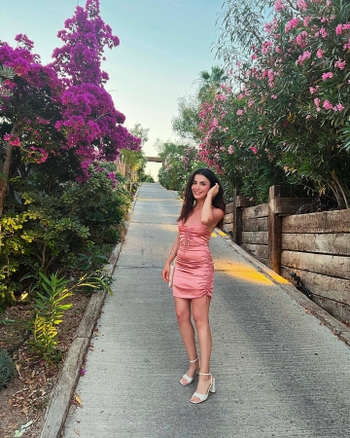 Özge Yagiz
