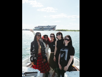  alt="Amy Lee"