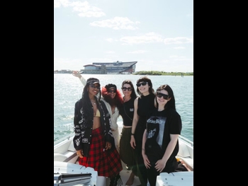  alt="Amy Lee"