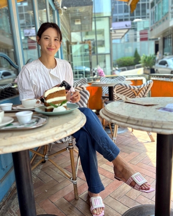 Claudia Kim