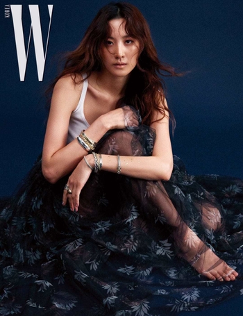 Claudia Kim